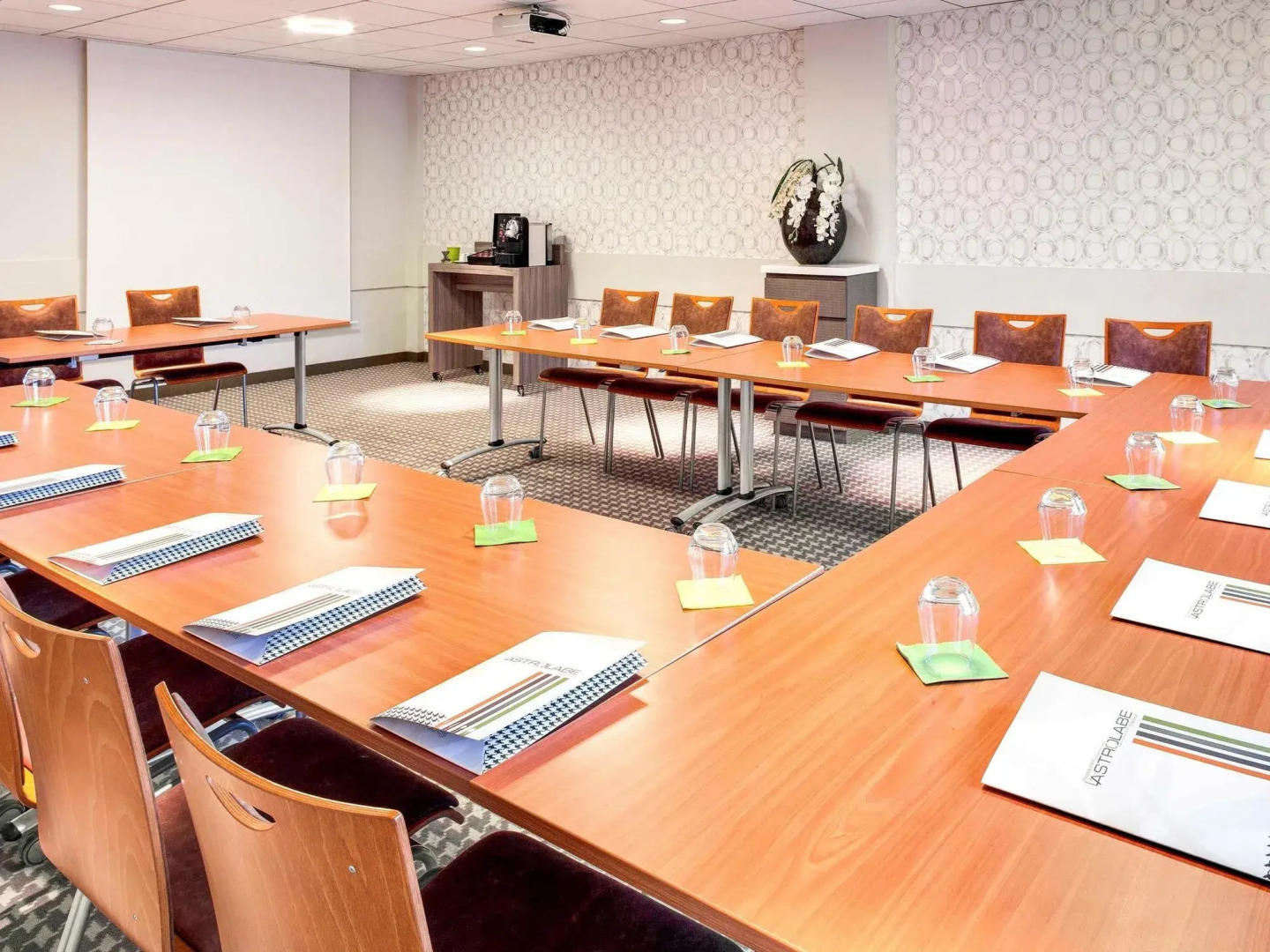 ibis Styles Clermont Ferrand Le Brezet Aeroport