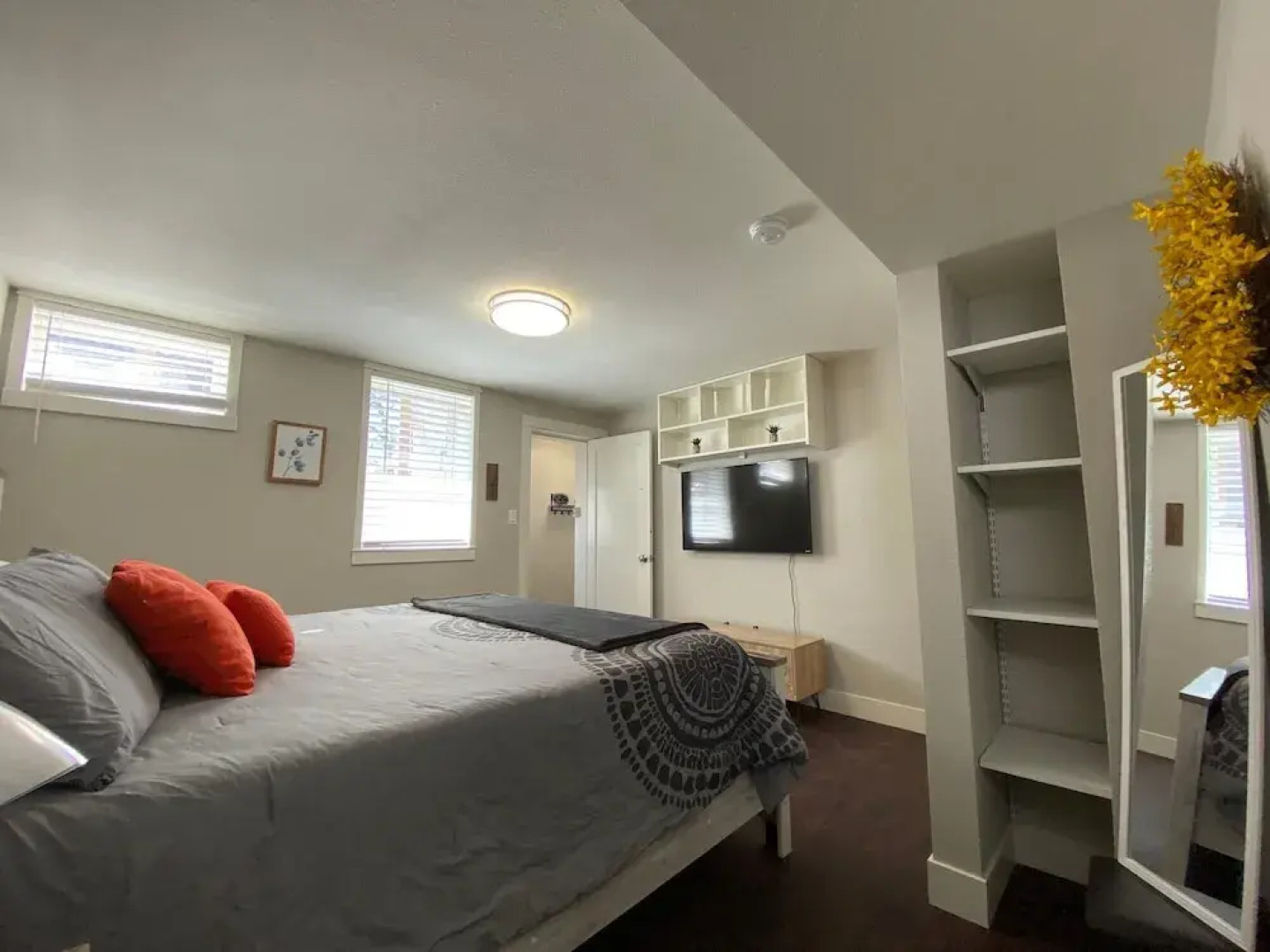 Charming Bungalow Next to CSU -FREE Cruiser Bikes