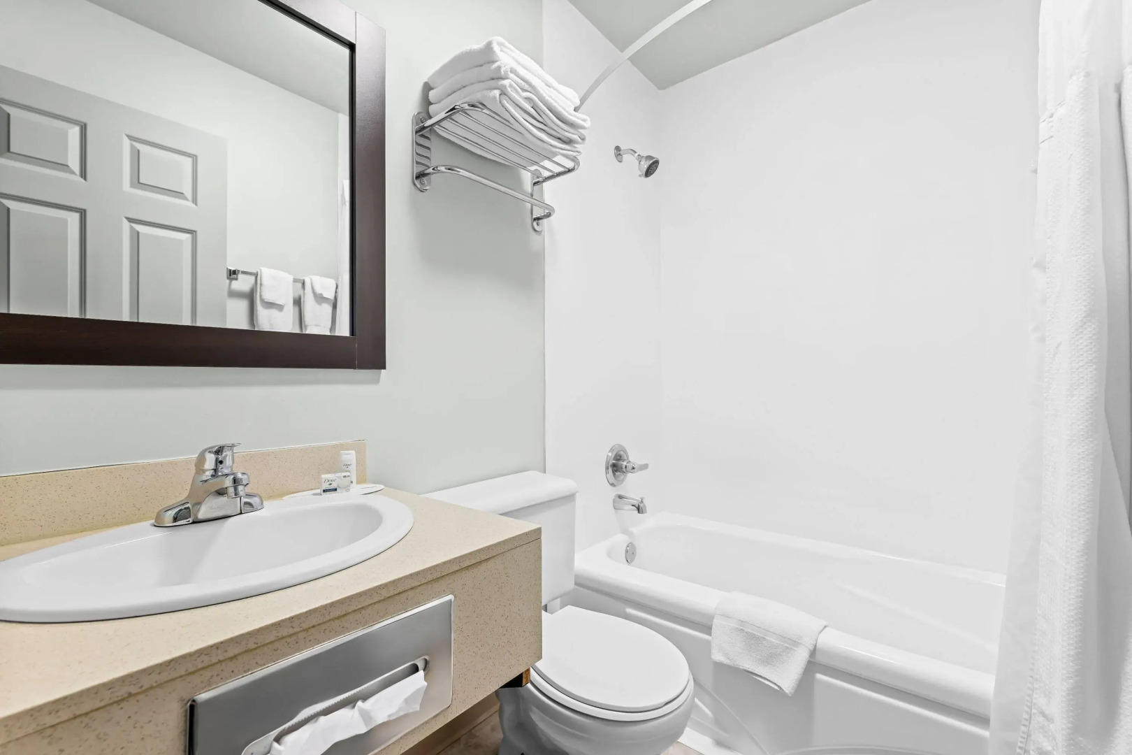 Super 8 by Wyndham Saskatoon Near Saskatoon Airport