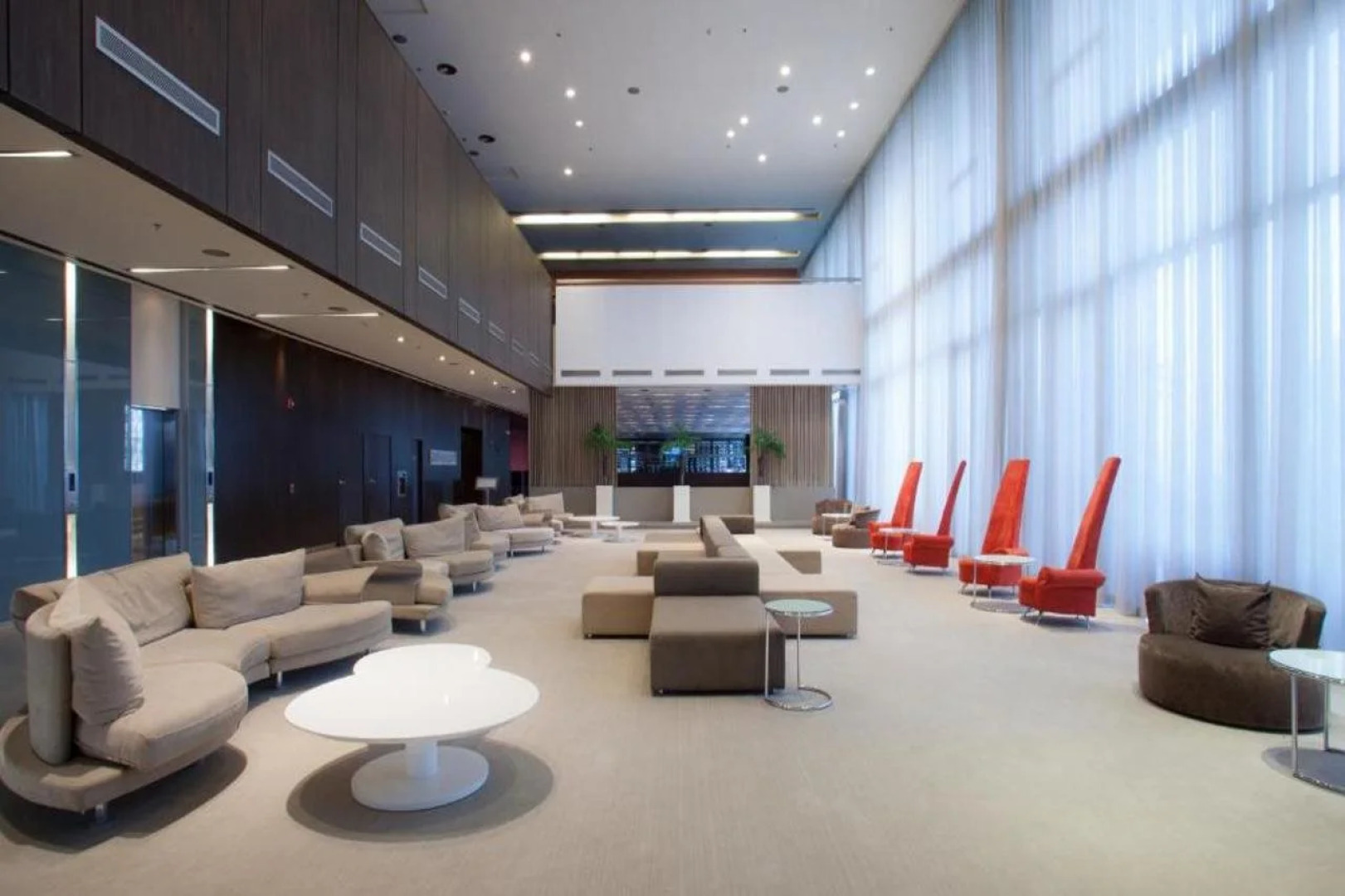 Pullman Rosario City Center Hotel