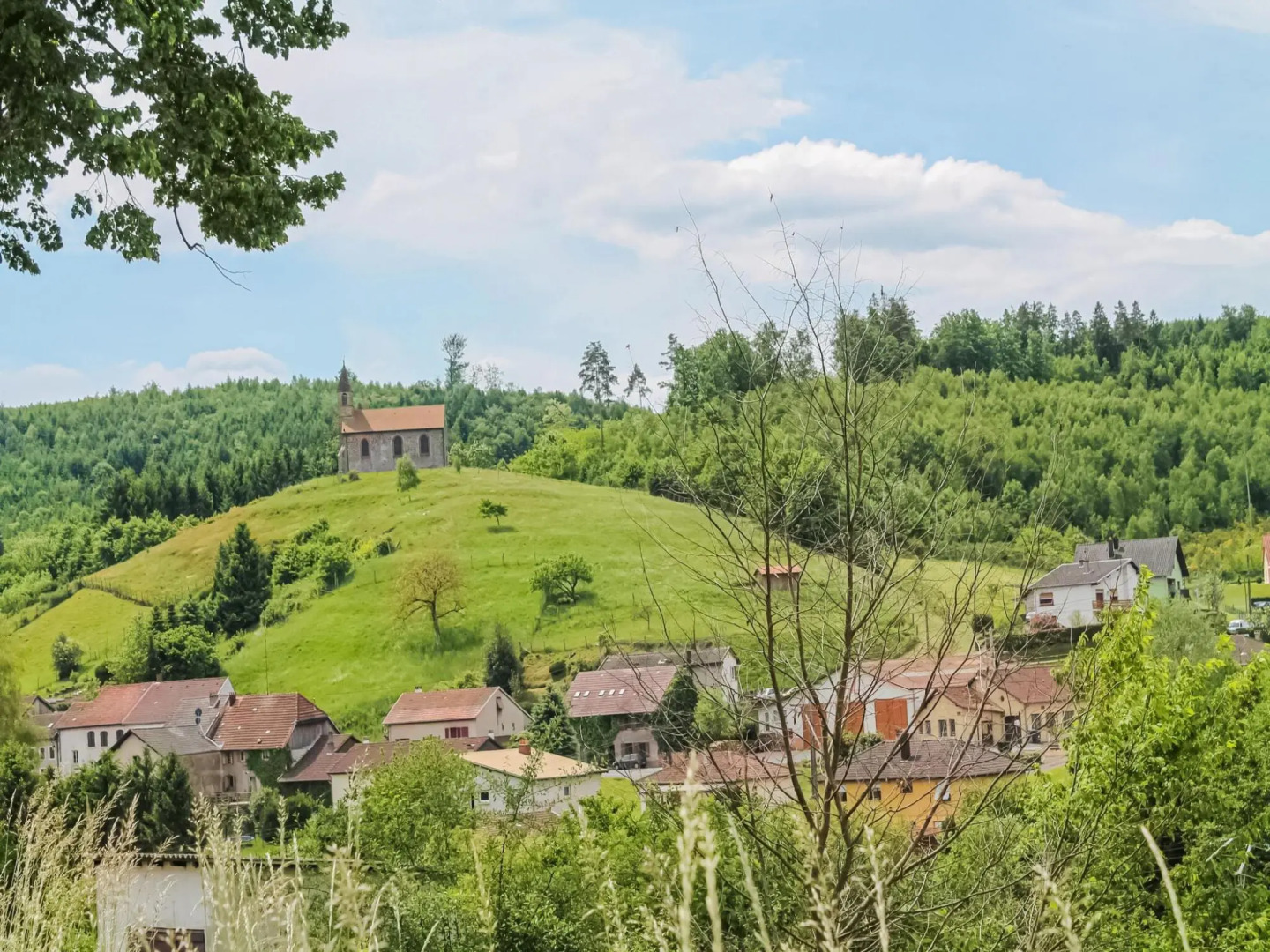 Premium Apartment in Saint-quirin With Garden