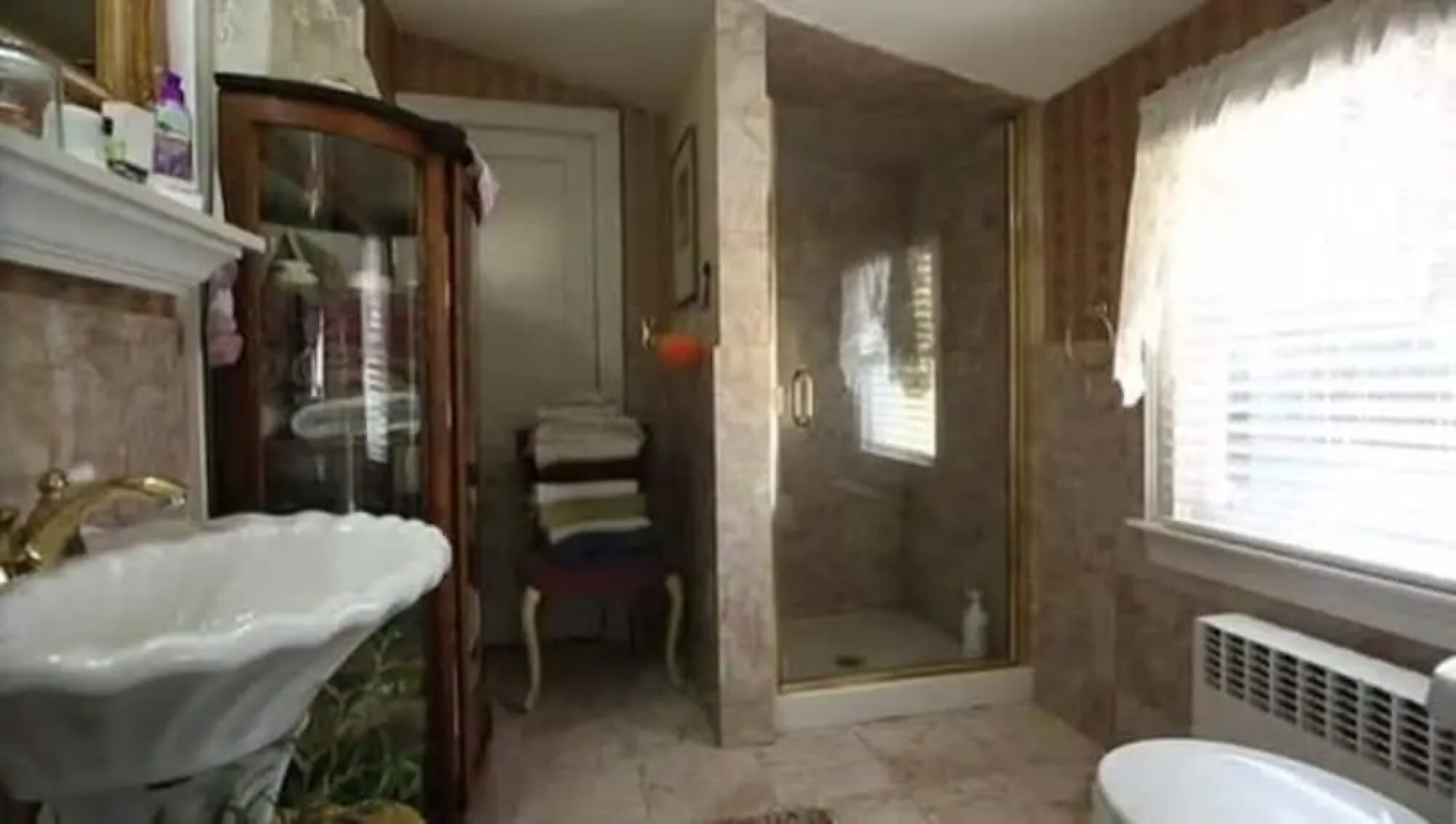 Lily House Bed and Breakfast