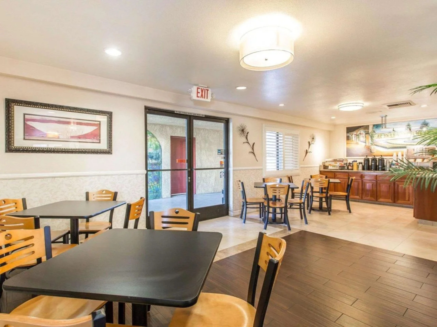 Rodeway Inn & Suites Colton - Riverside