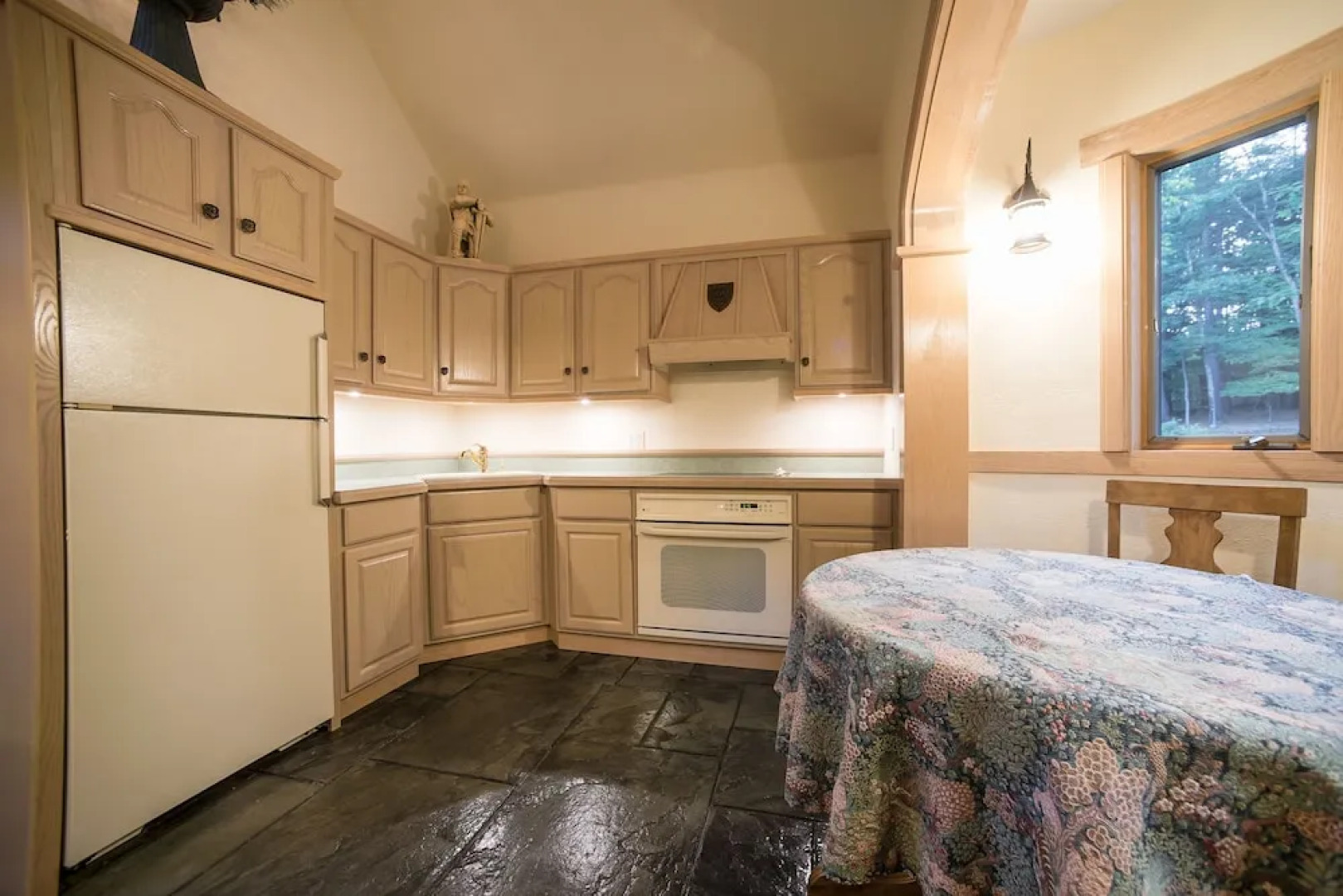 HIGHLANDS CASTLE overlooking Lake George.. plus 2 other Castles!