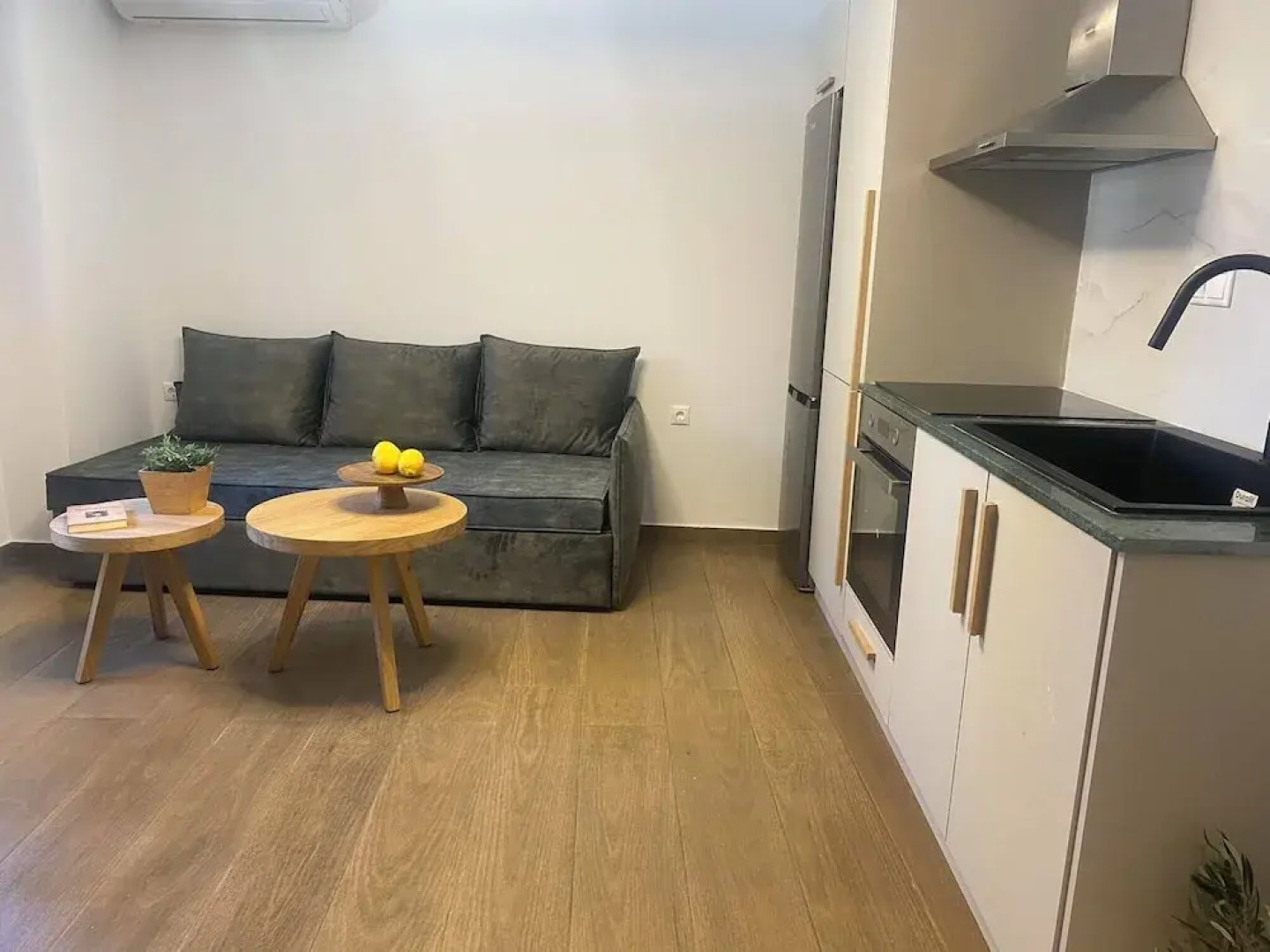 Oniropetra Luxury Suites