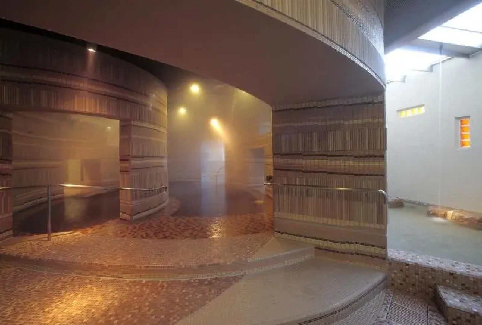 Spa Resort Hawaiians Monolith Tower