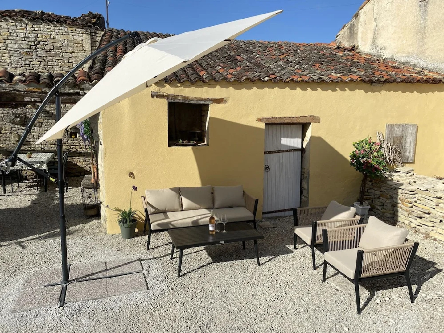 L ancien Cafe - Luxury Suites and Gites