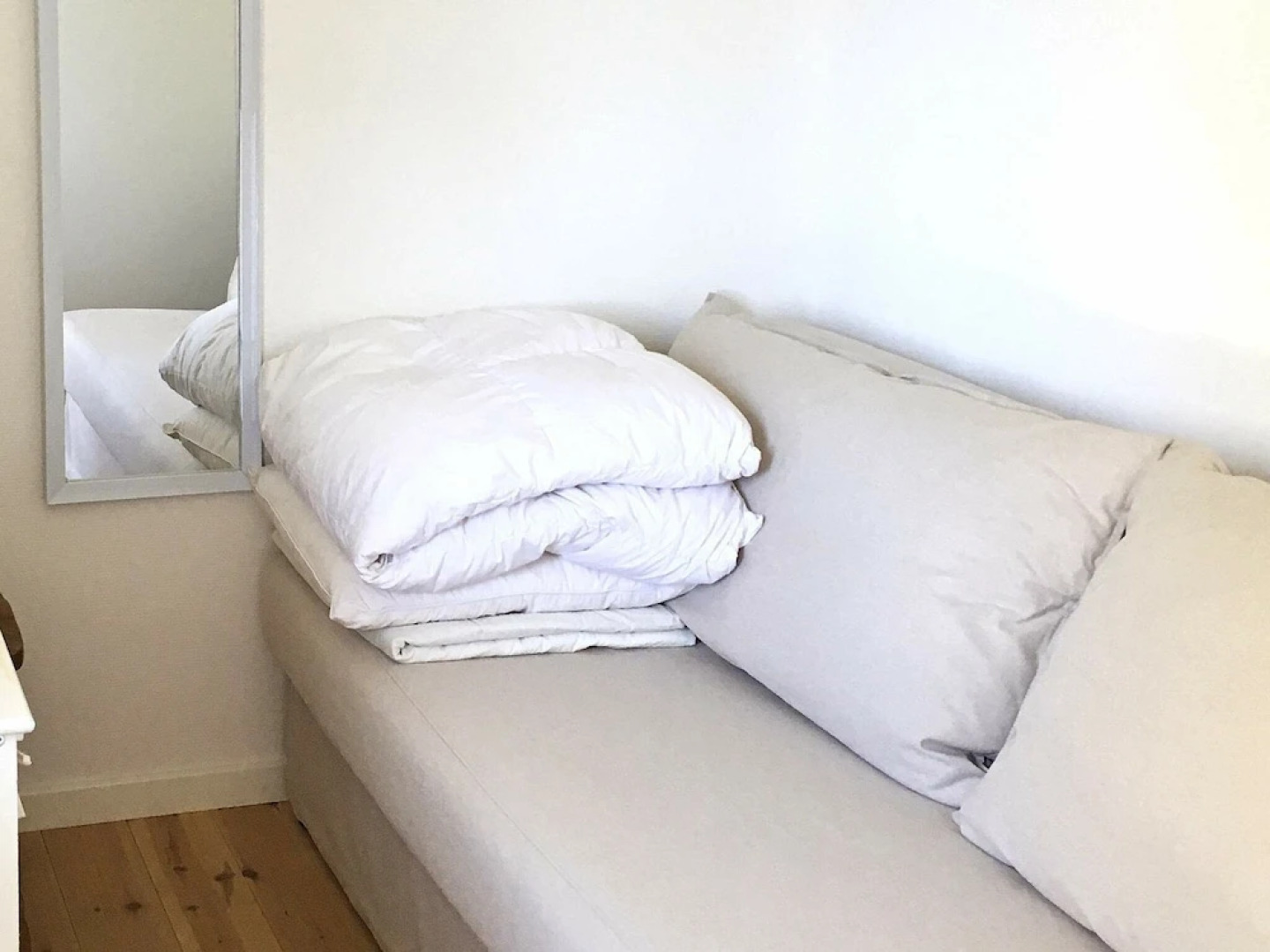 Spacious Holiday Home in Hovedstaden near Sea