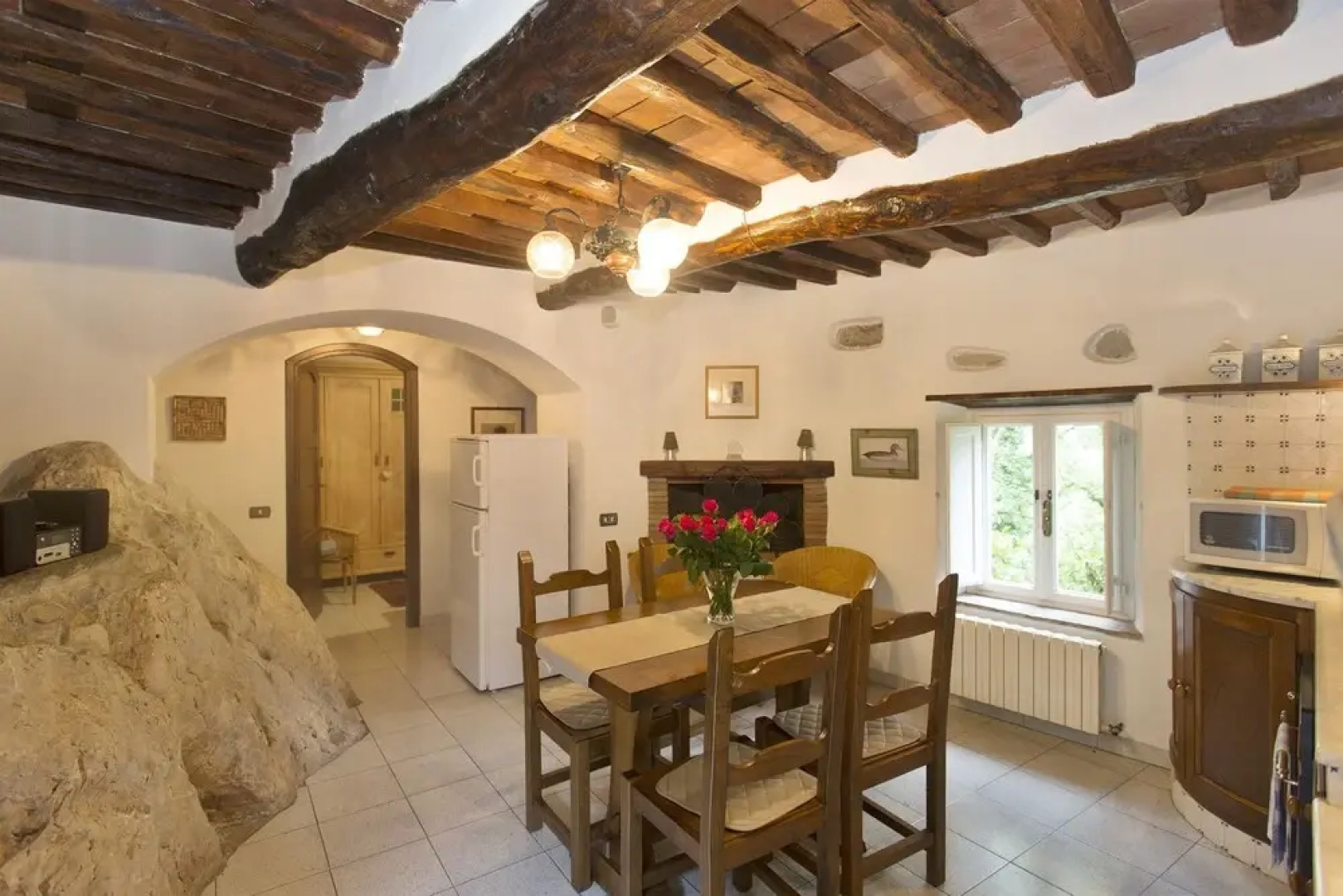Stunning 2 bed Cottage in the Lucca Countryside