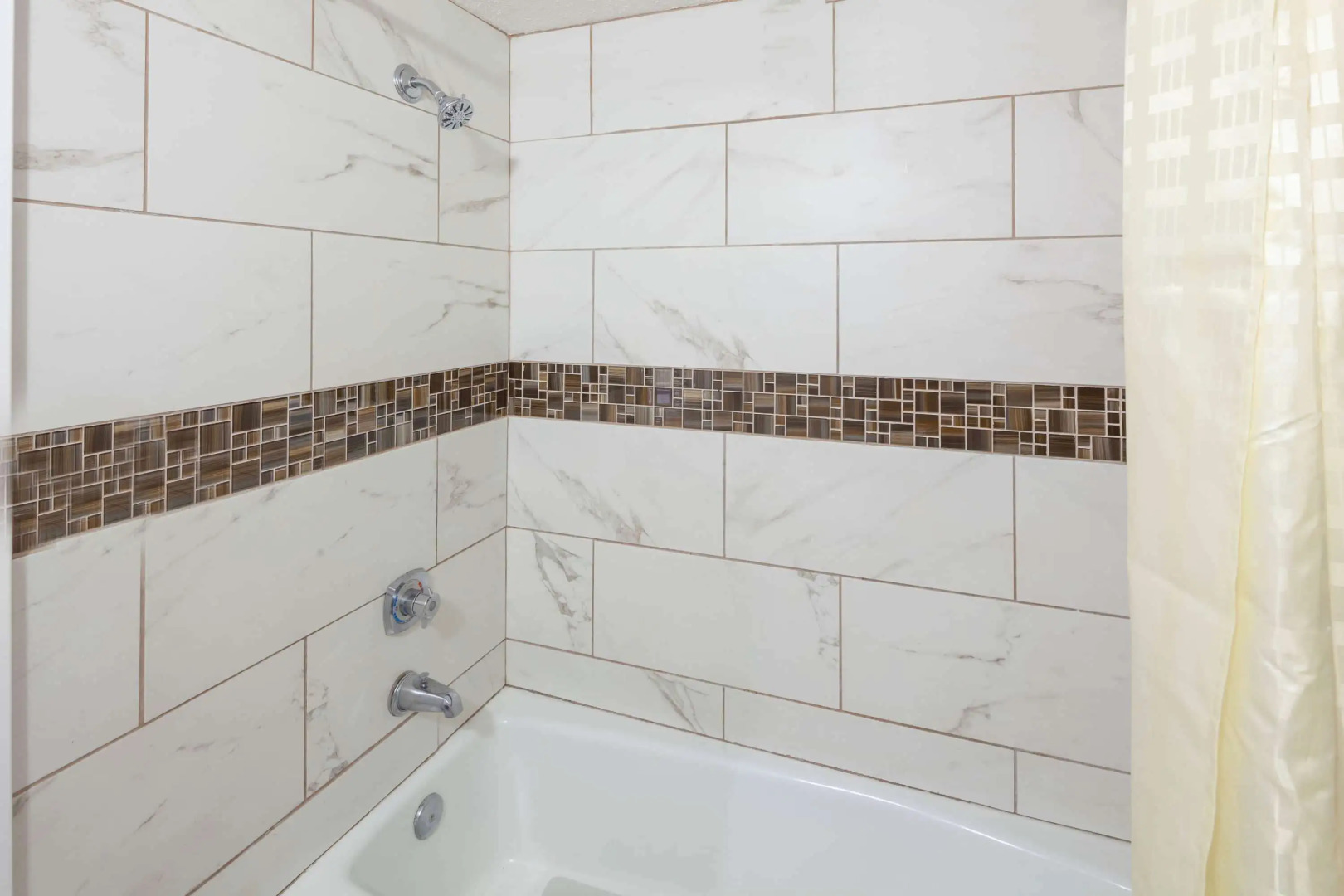 Travelodge by Wyndham Harbor City