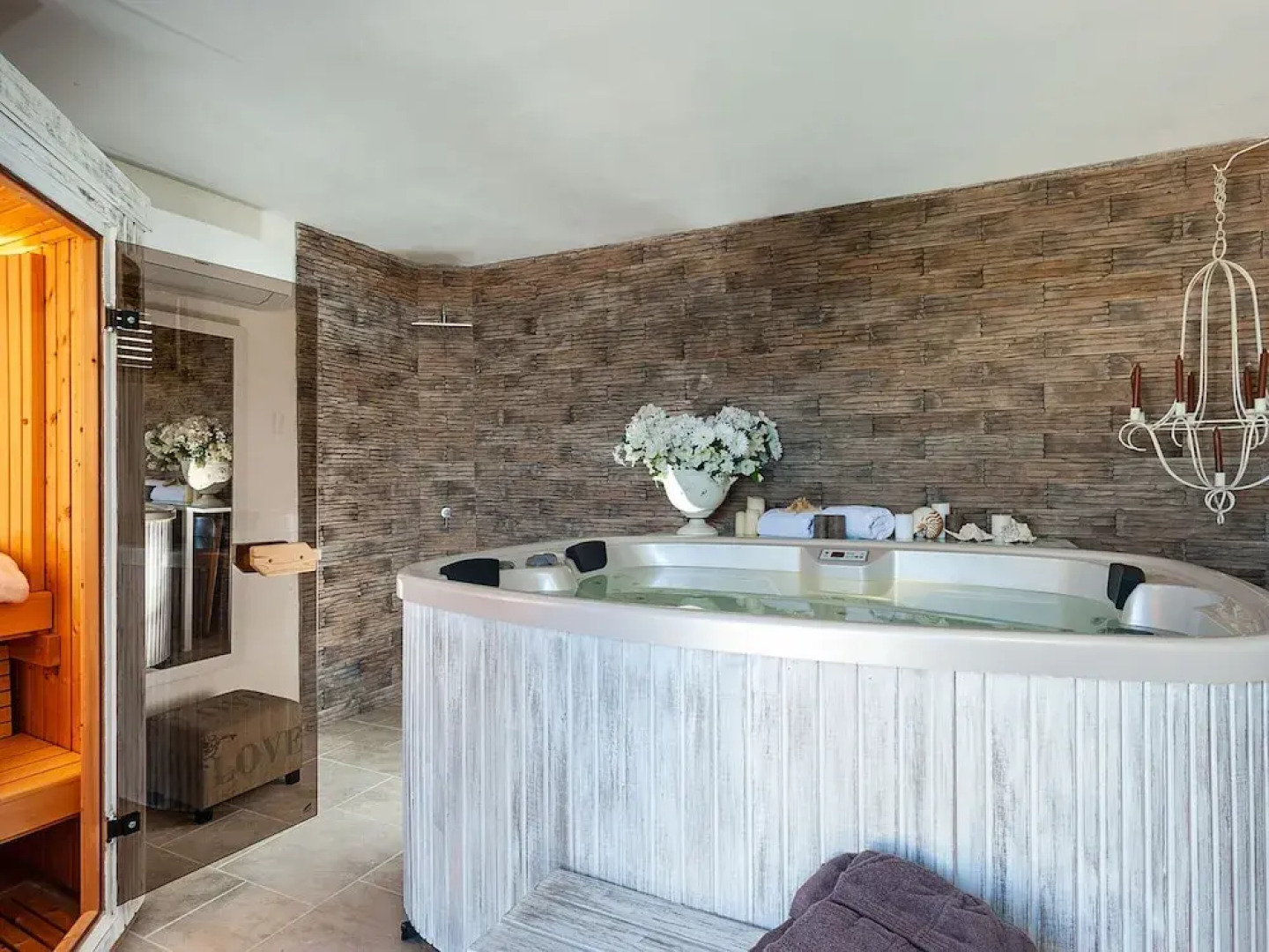 Exclusive Villa With Private Pool And Wellness Centre Only 3Km From The Sea