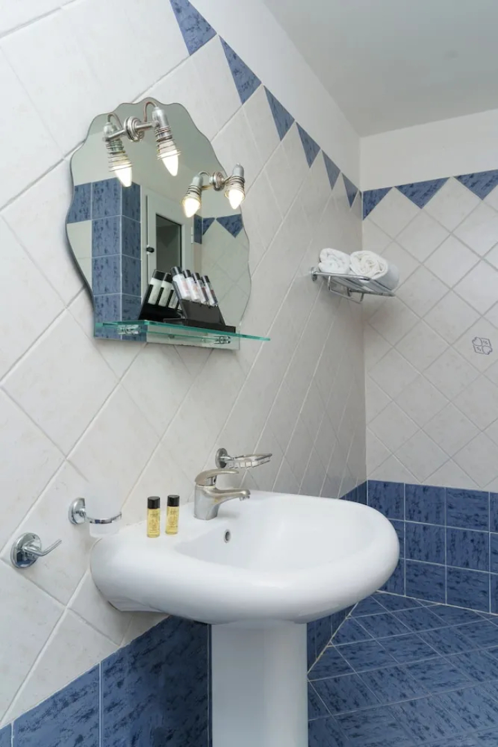 Stefania Hotel