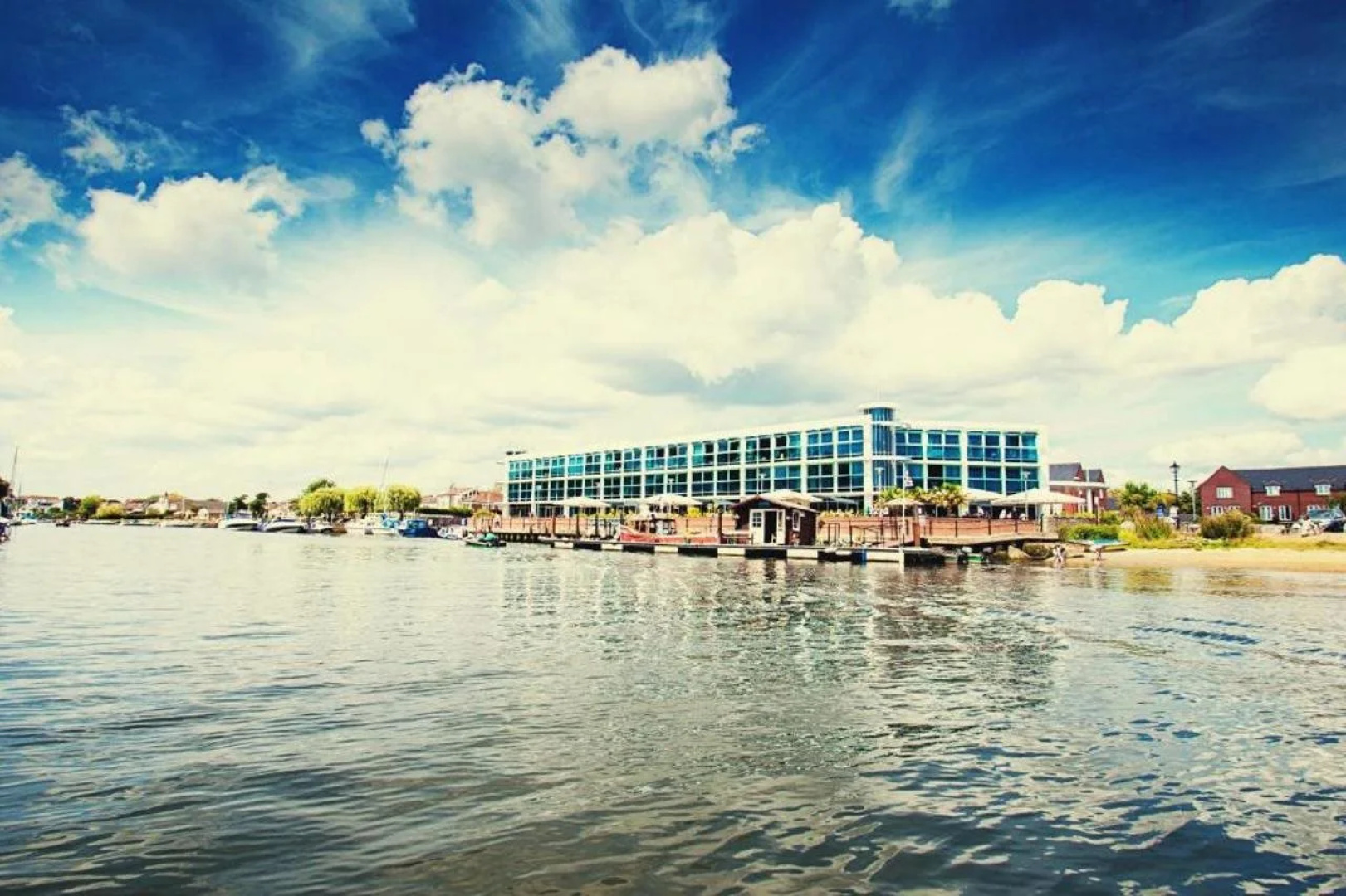 Captains Club Hotel