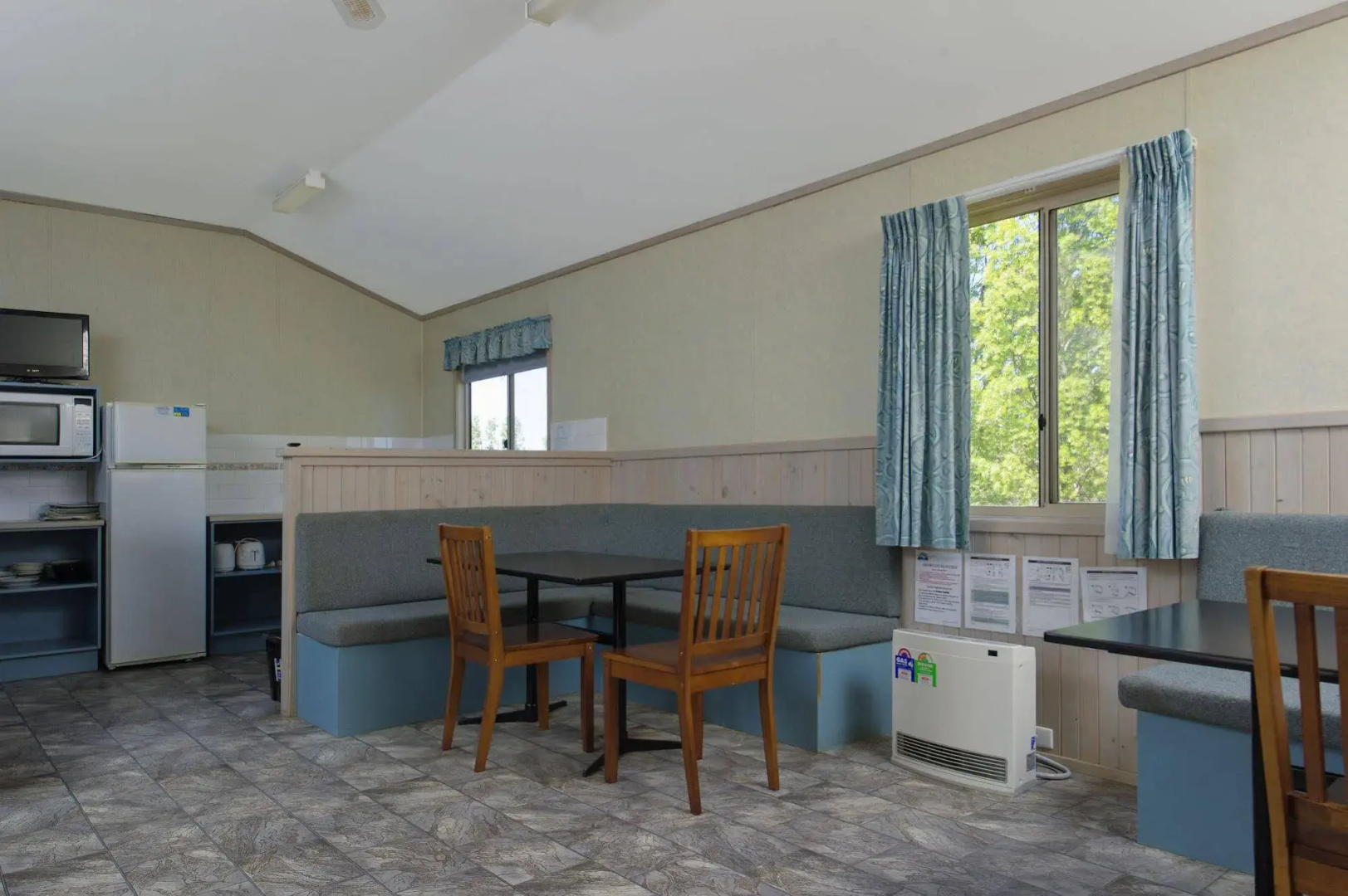 Rainbow Pines Tourist Caravan Park