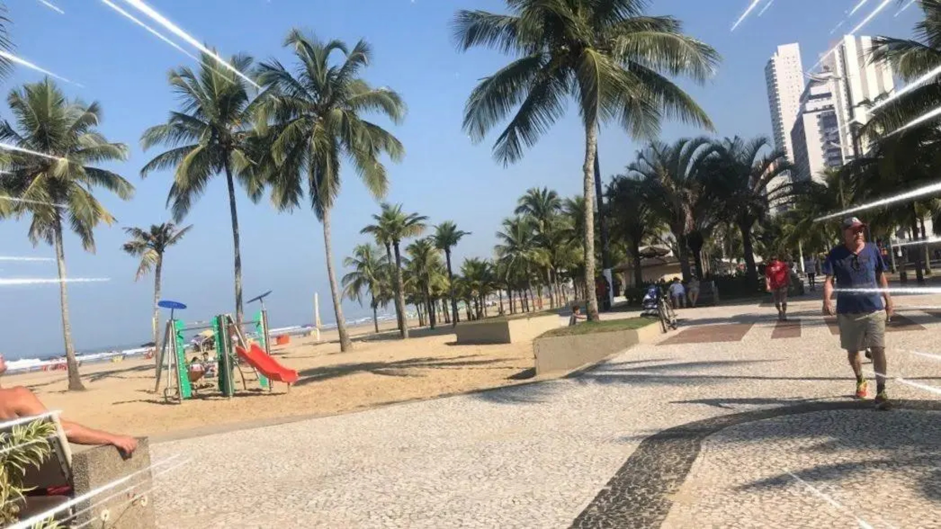 Apto na Ocian, com Vista para o Mar, Piscina, 2 Quartos, Ar Condicionado