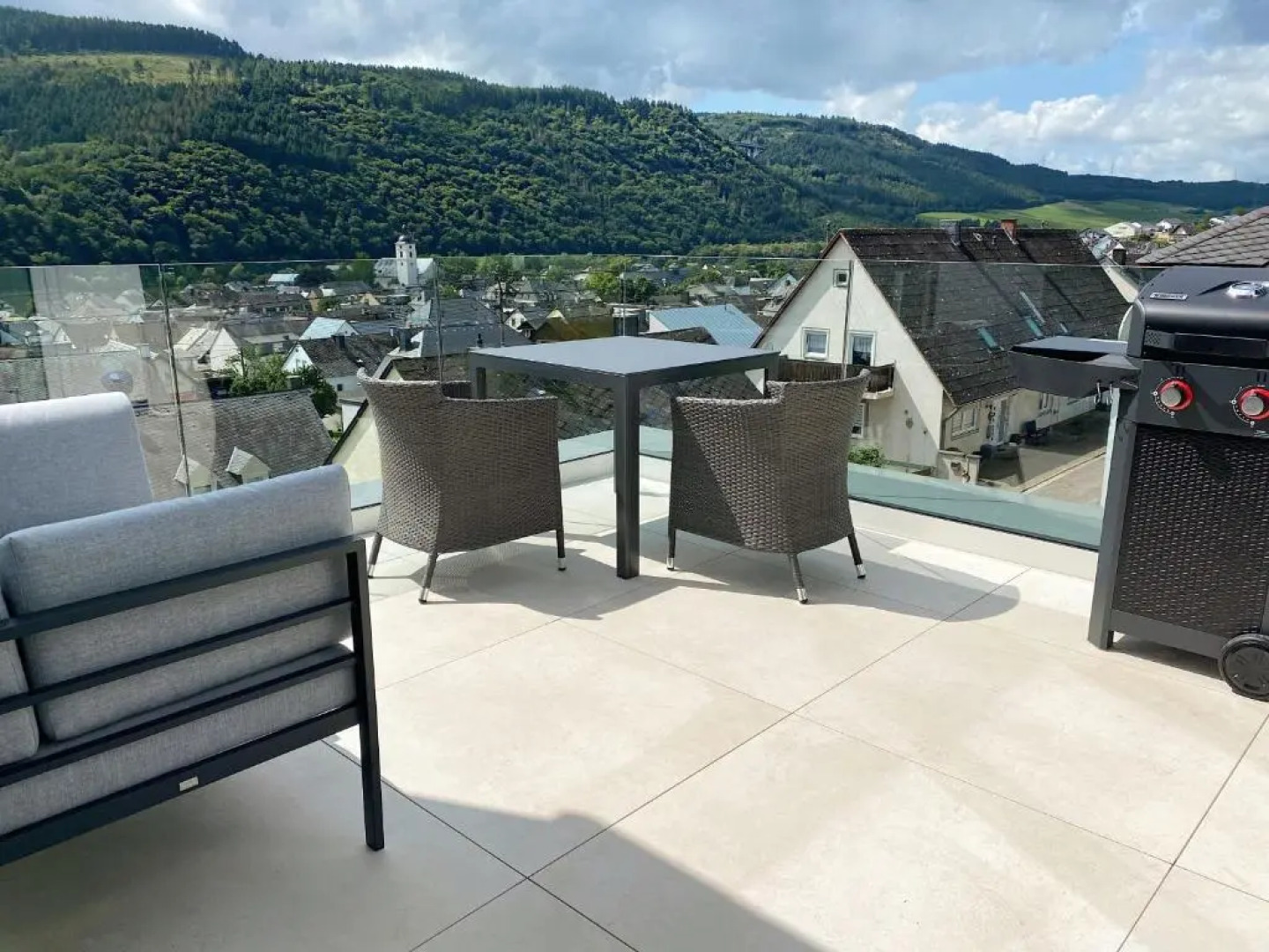 Weingut-Aparthotel Olinger