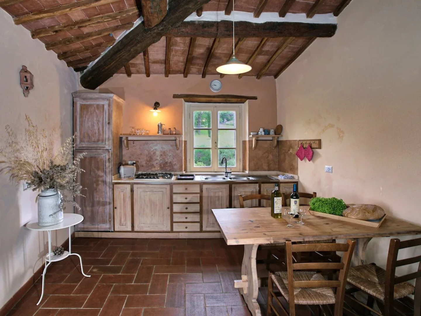 Hill-view Apartment in Lucignano With Private Terrace