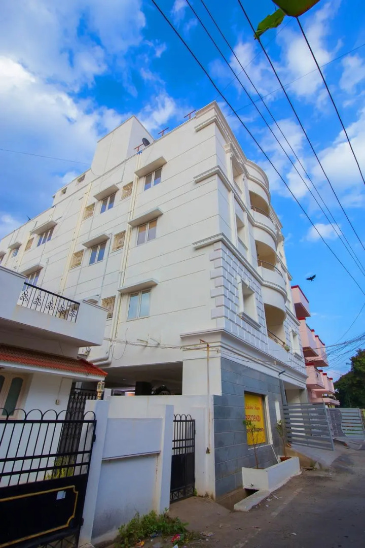 LIVGRAND LAKSHMI KRUPA APARTMENT MG Road Salem