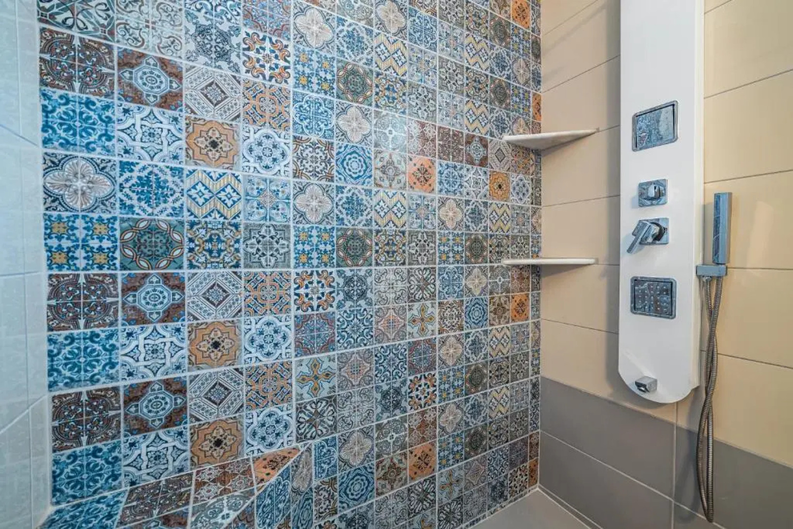 J&K Villa House suites