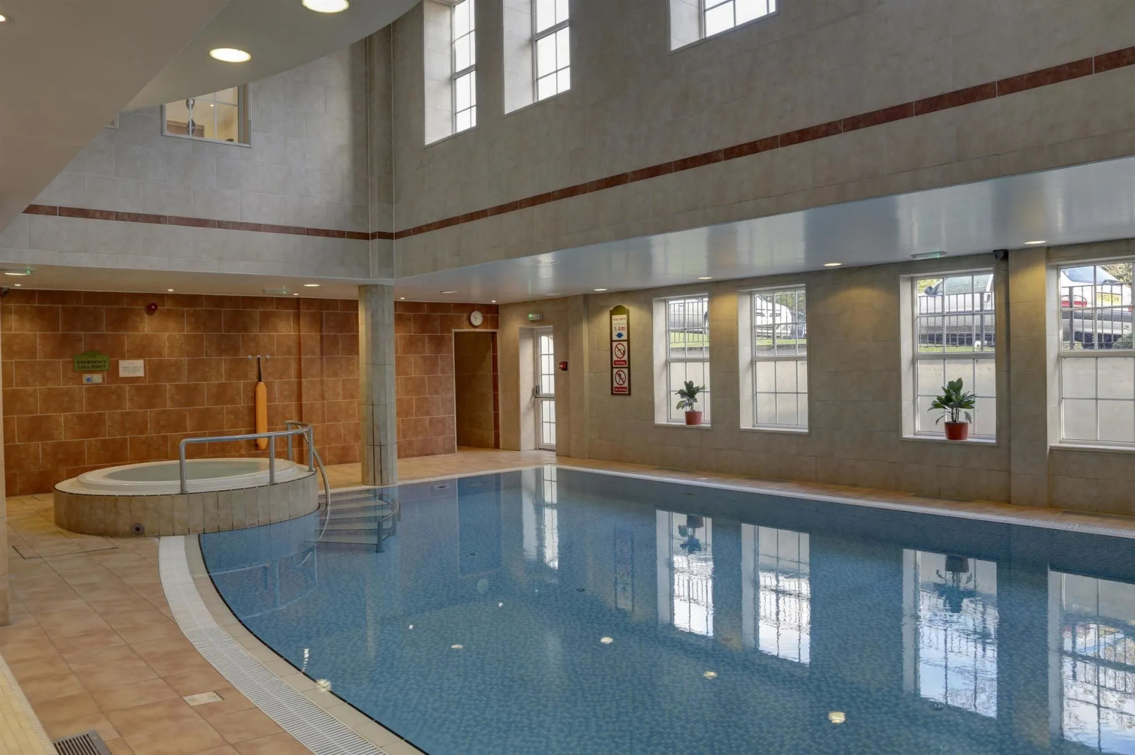 Crowne Plaza East Midlands Airport by IHG