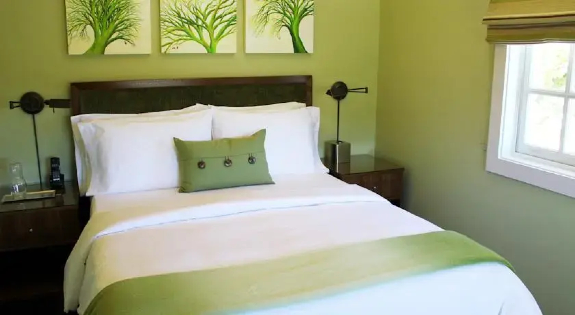 JUSTIN Vineyards & Winery