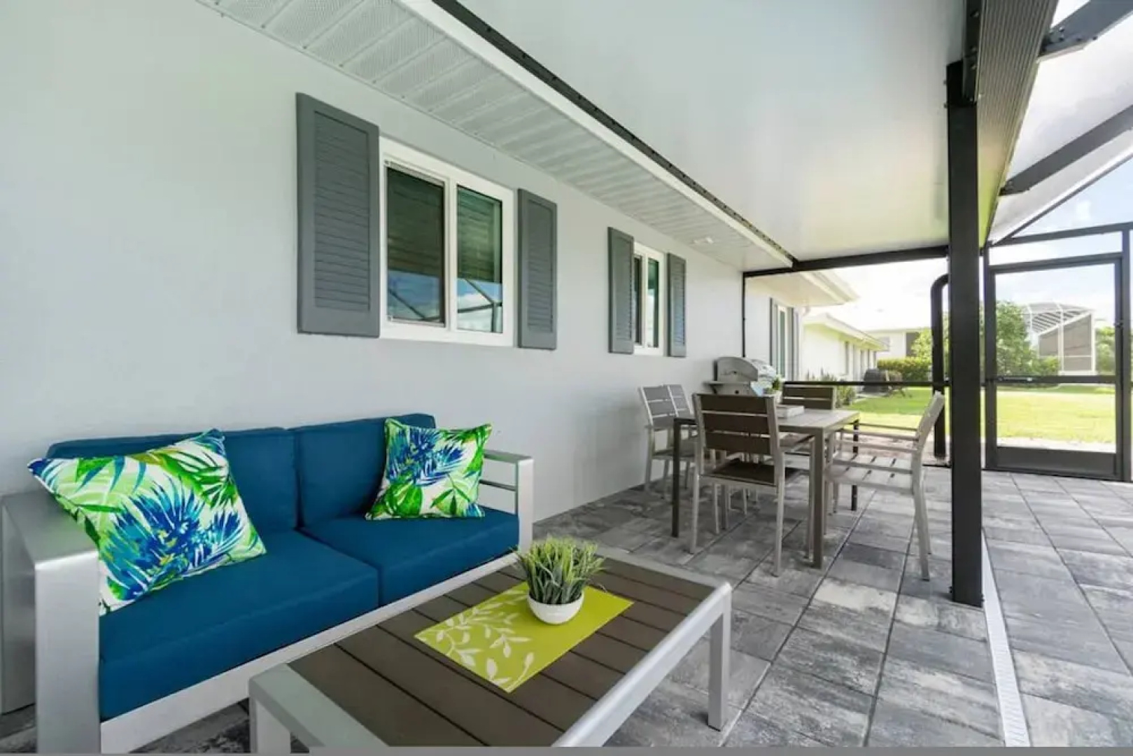Villa Capri - Waterfront Retreat With Heated Pool