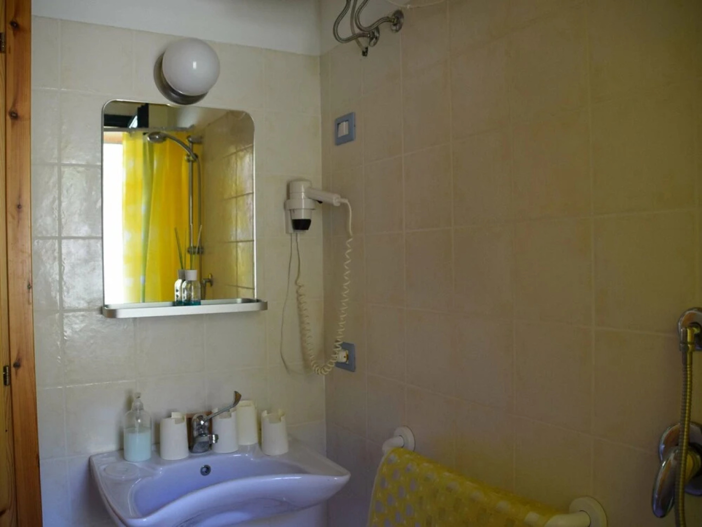 Vibrant Cottage in San Ginesio With Swimming Pool