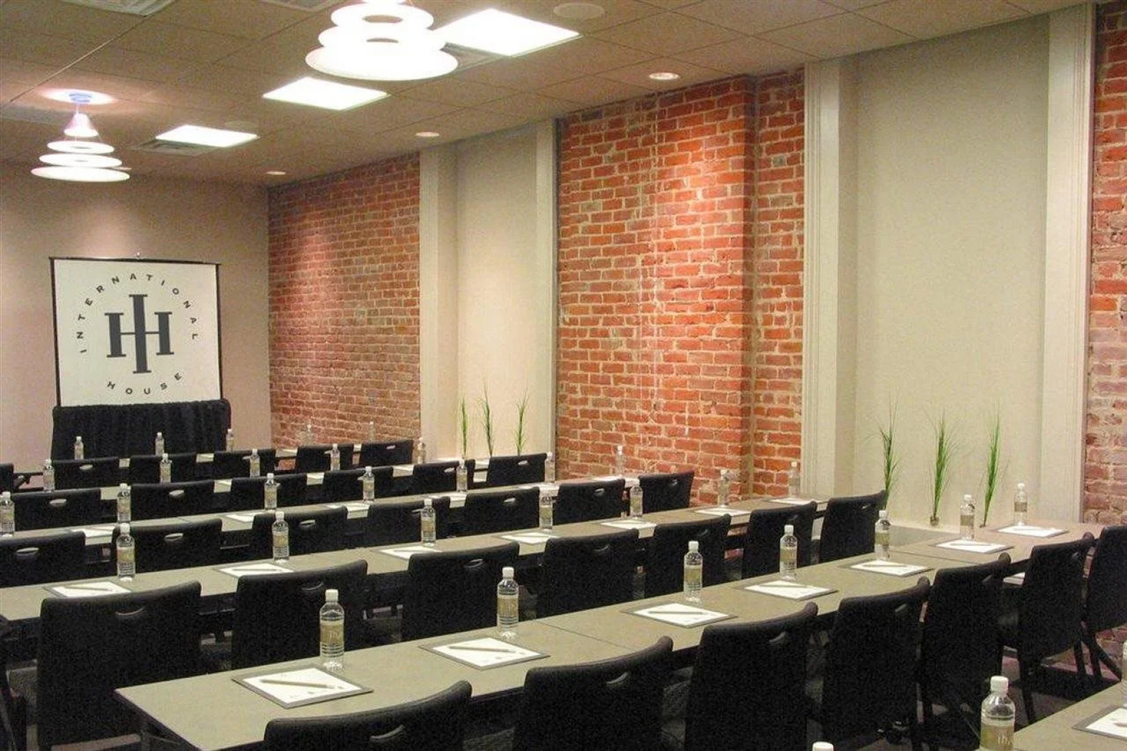 International House Hotel