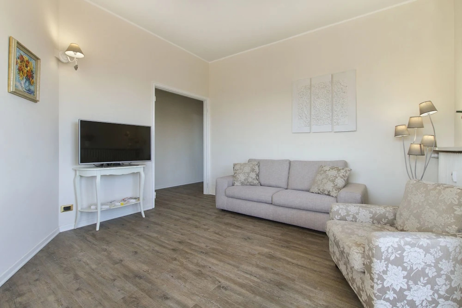 Impero House Rent - Camelia