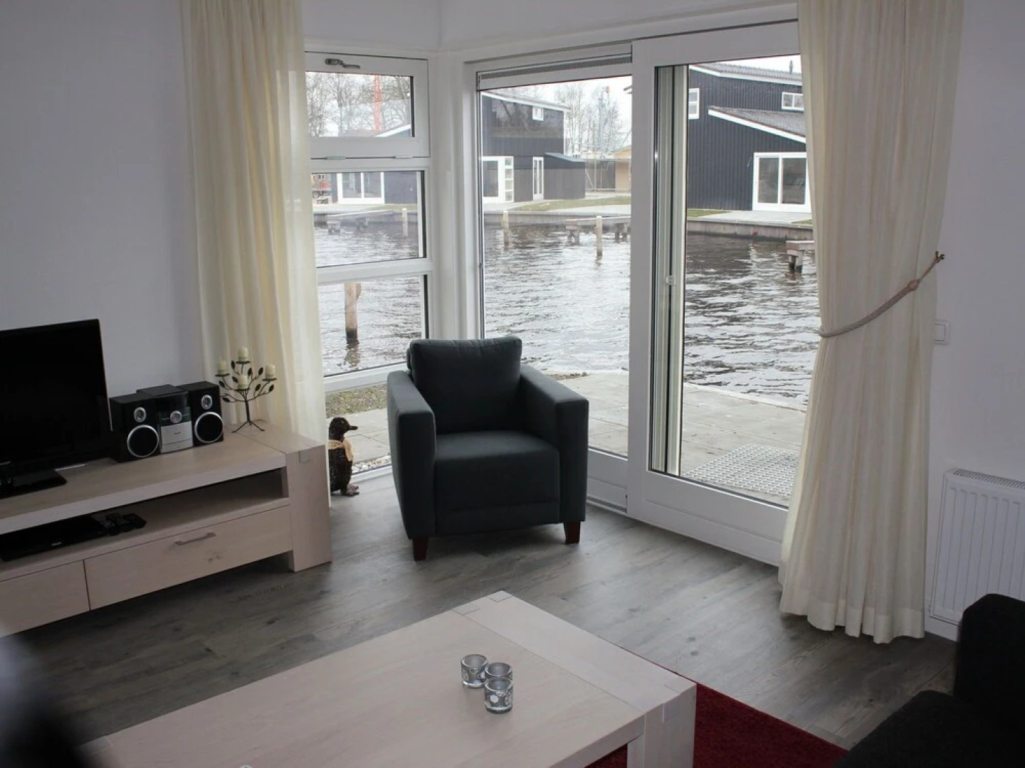 Comfortable Villa With Combi-microwave, Near Terherne