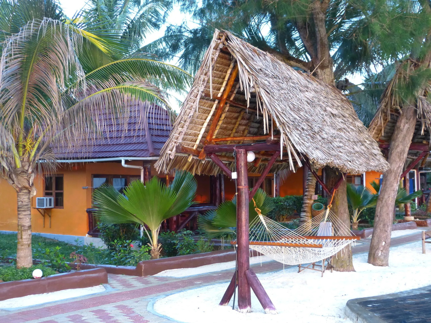 Mnarani Beach Cottages