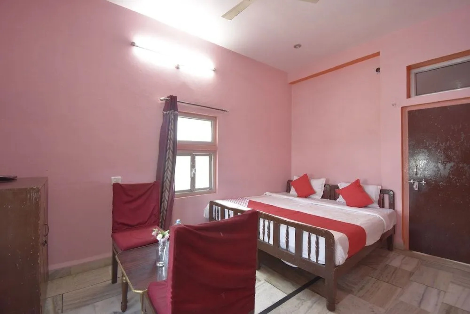 Oyo 47389 Hotel Sun N Star