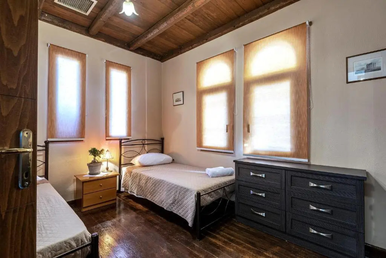 Selana House with outdoor pool