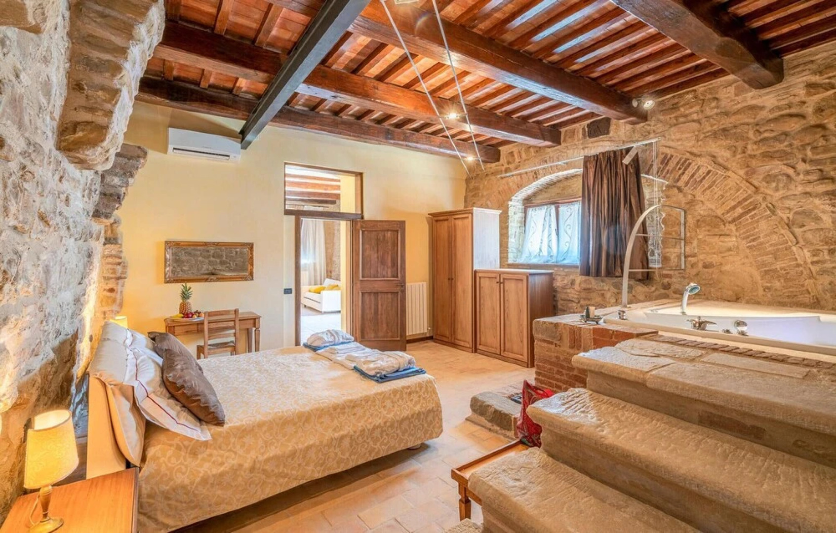 Stunning Home in Camerino With Outdoor Swimming Pool, Wifi and 1 Bedrooms