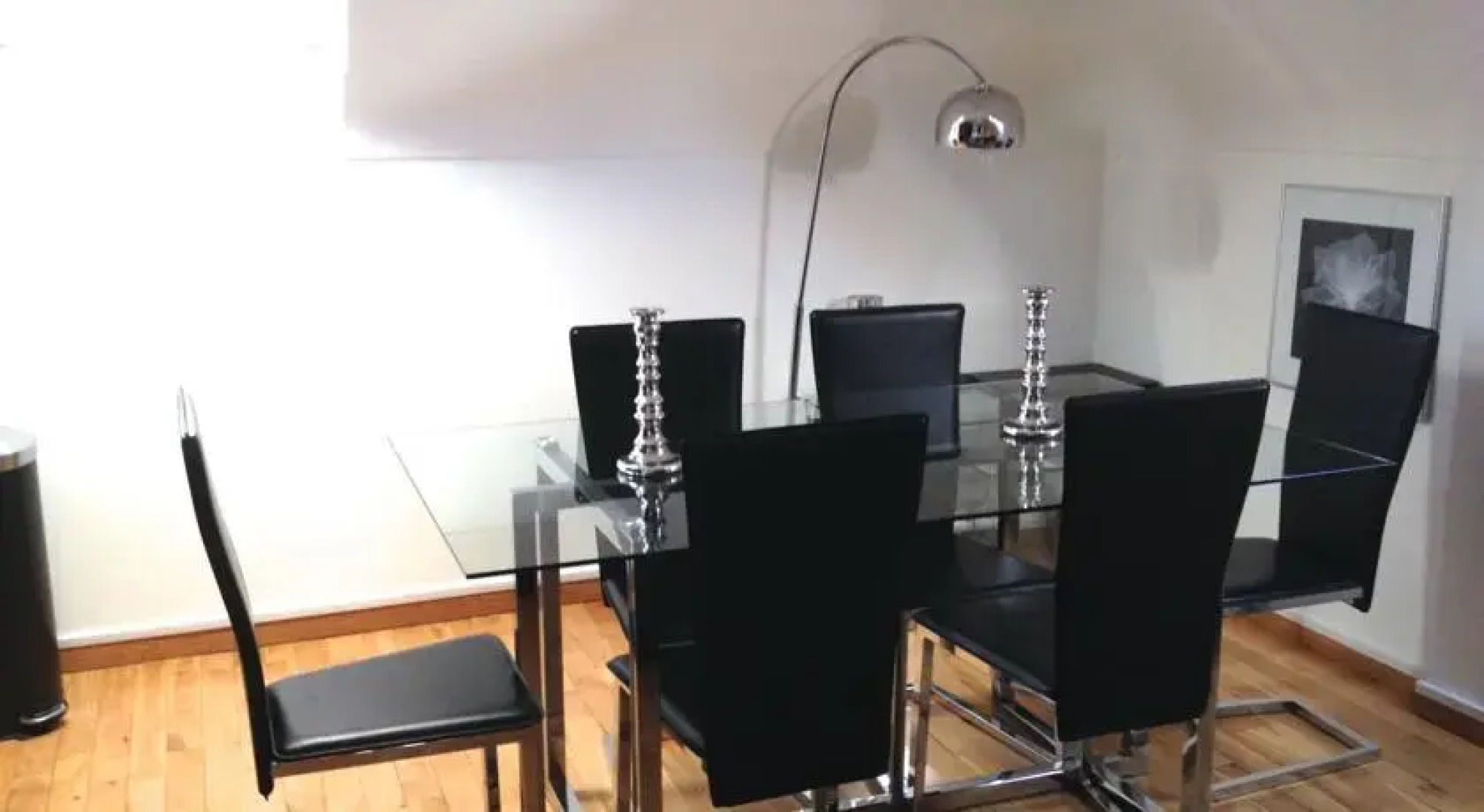 Numer 3 , FLat 12 Lorne Park Road