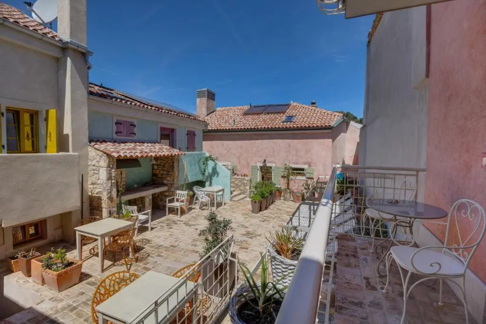 La Dolce Vita Apartments