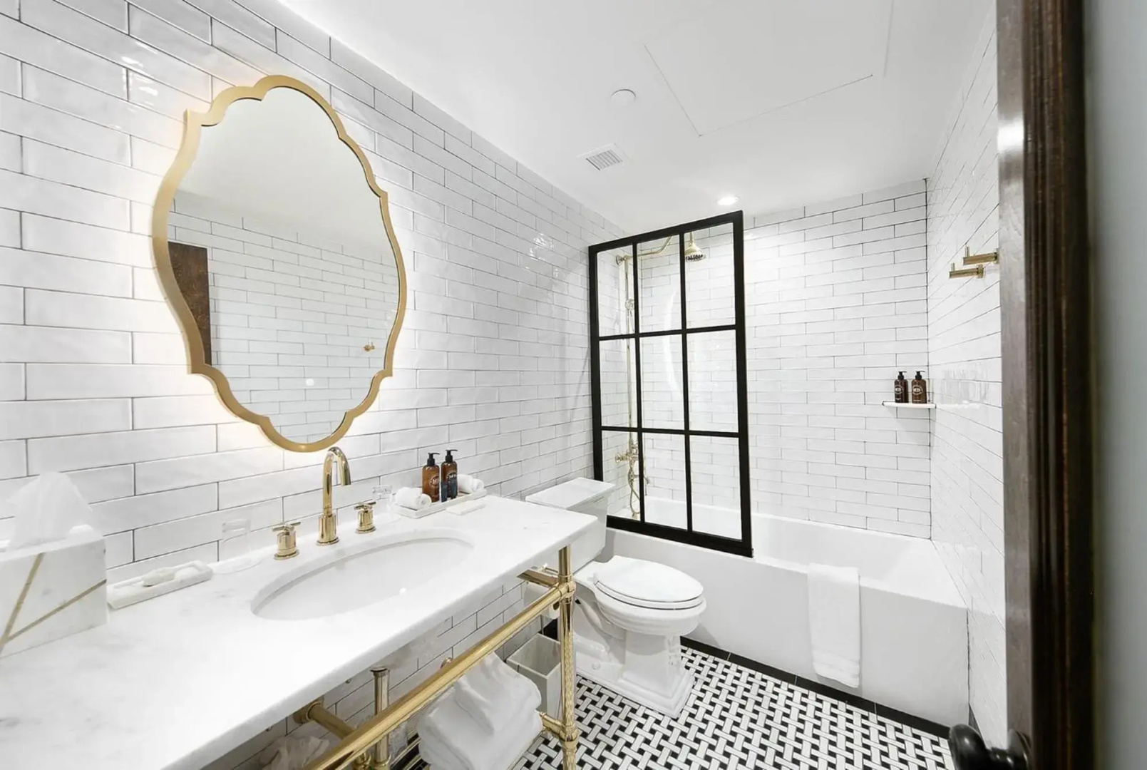 Fairmount Hotel