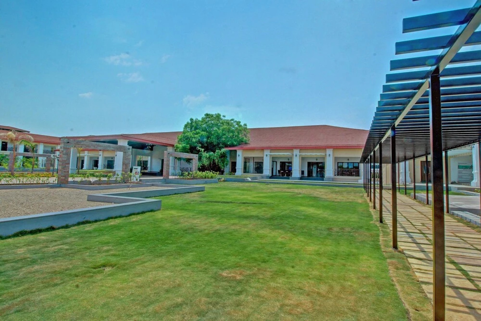 Palette - Spoorti Resort