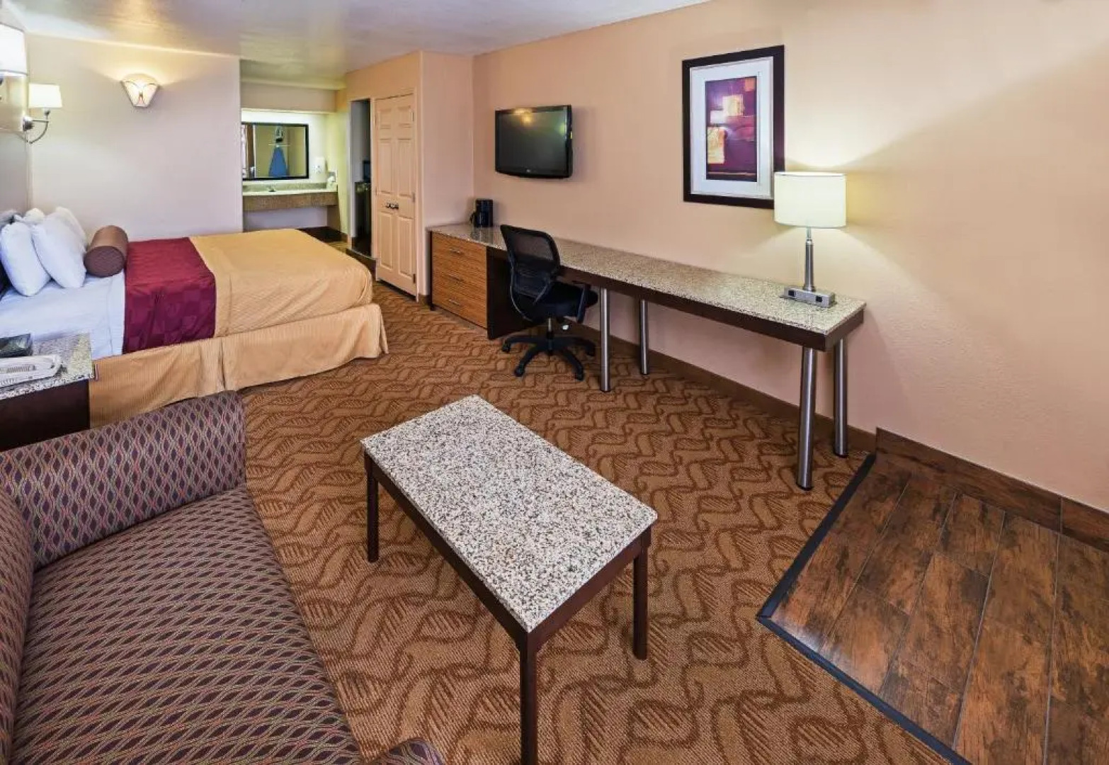 Texas Inn & Suites Raymondville
