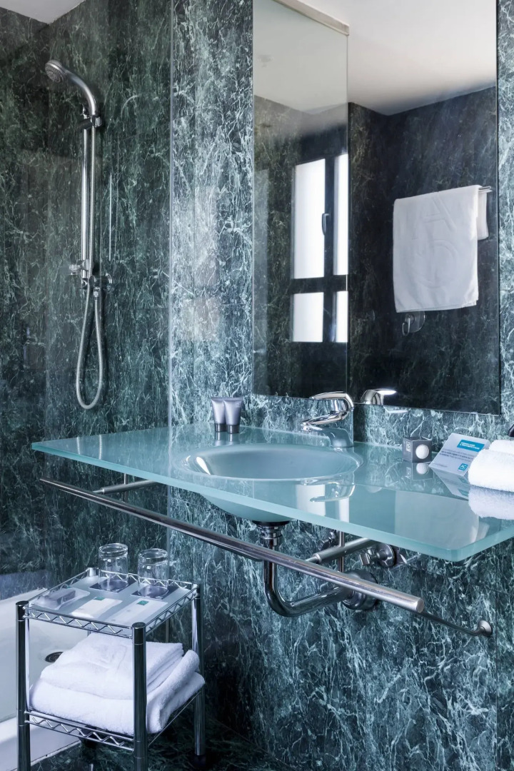 AC Hotel León San Antonio by Marriott