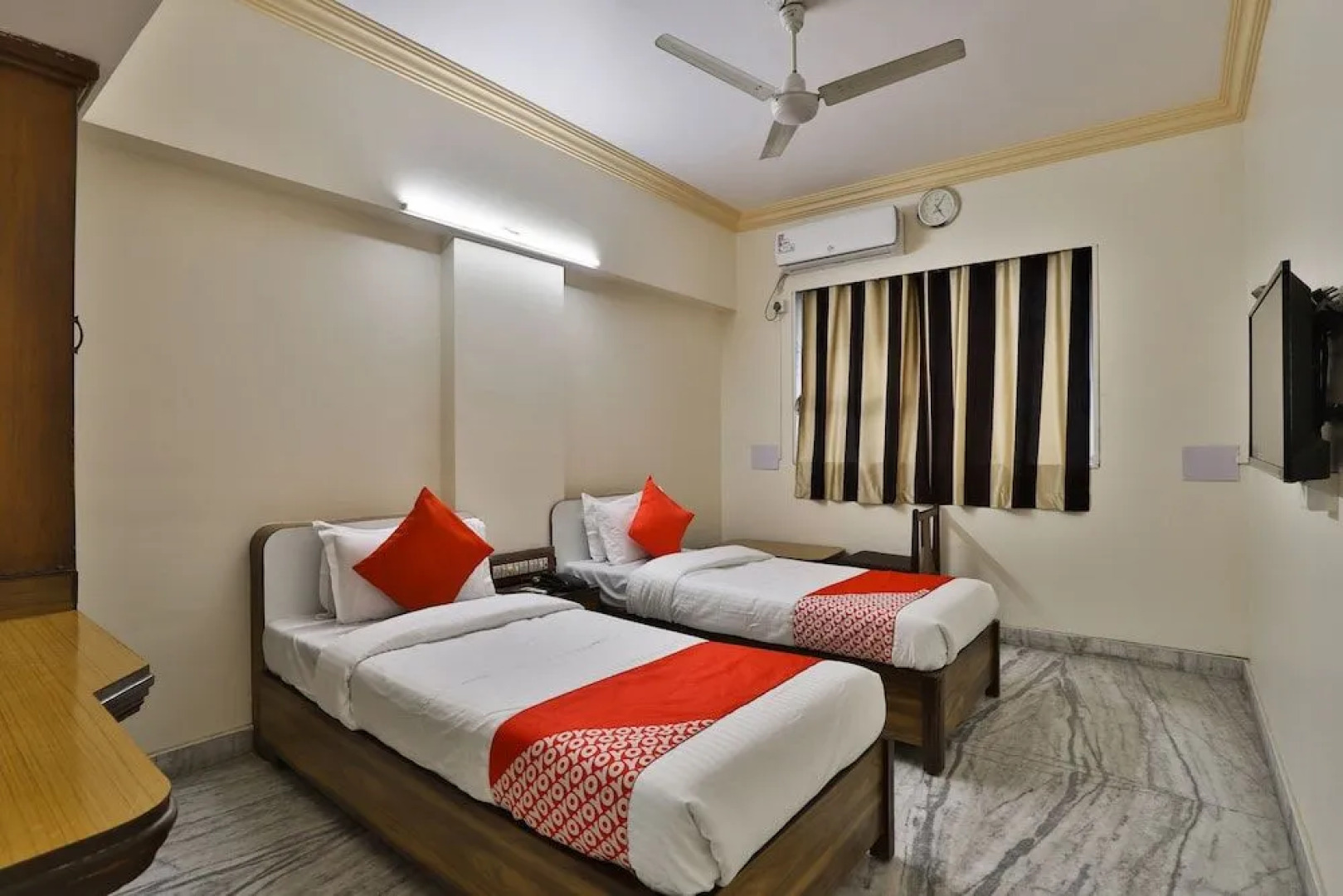 Oyo 30296 Hotel Sha-Inn