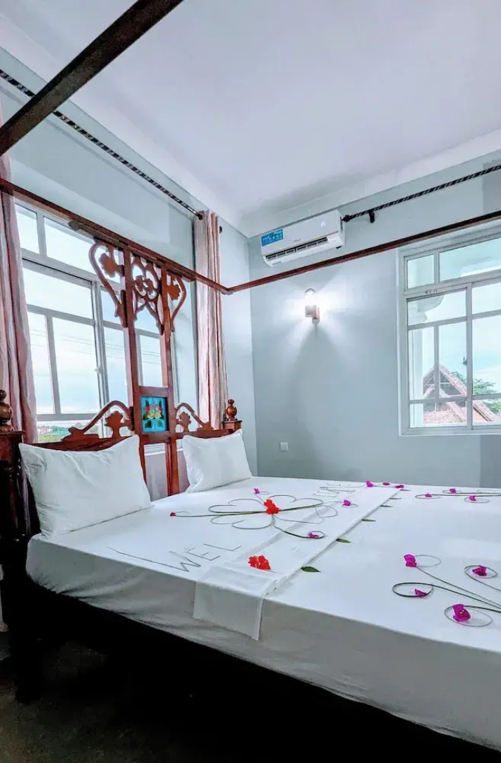 Crown View Hotel
