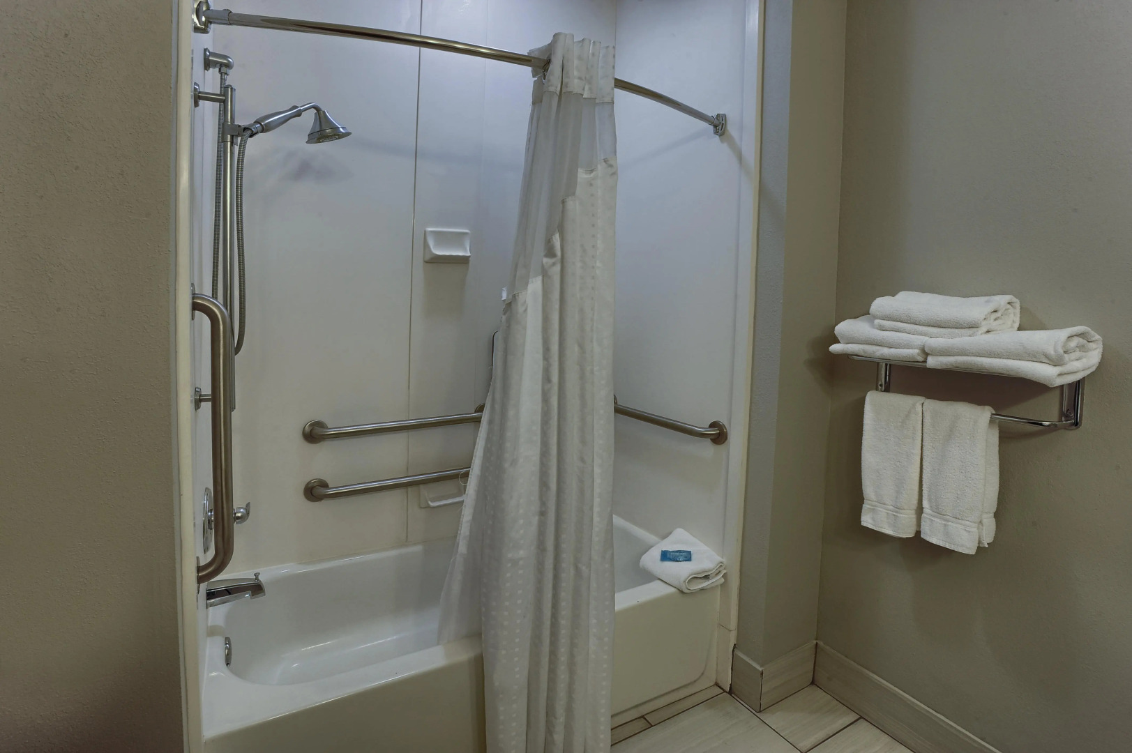 Holiday Inn Express Hotel & Suites Pell City by IHG