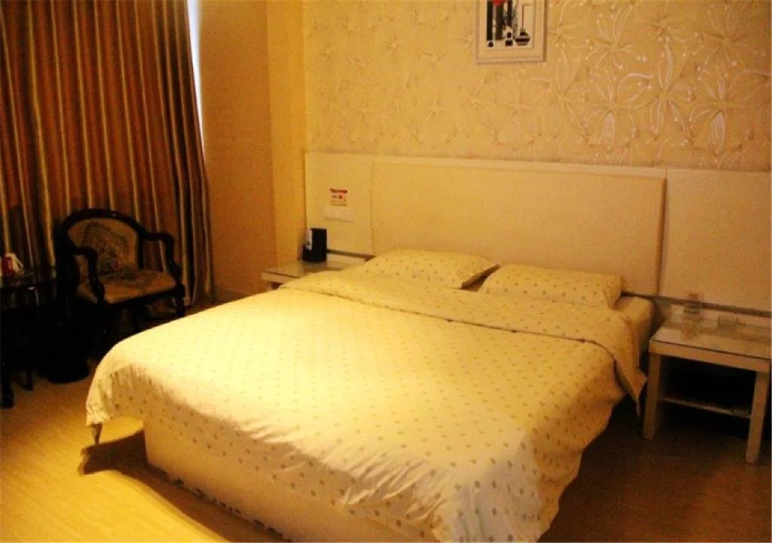 Jiatai Business Hotel