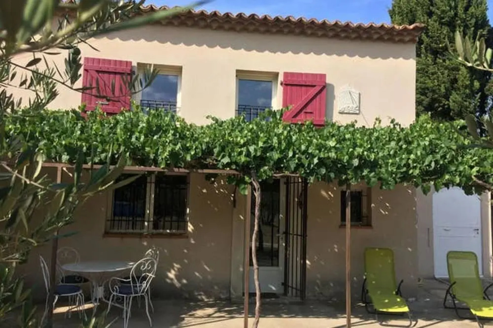 House With one Bedroom in Roquemaure, With Enclosed Garden and Wifi