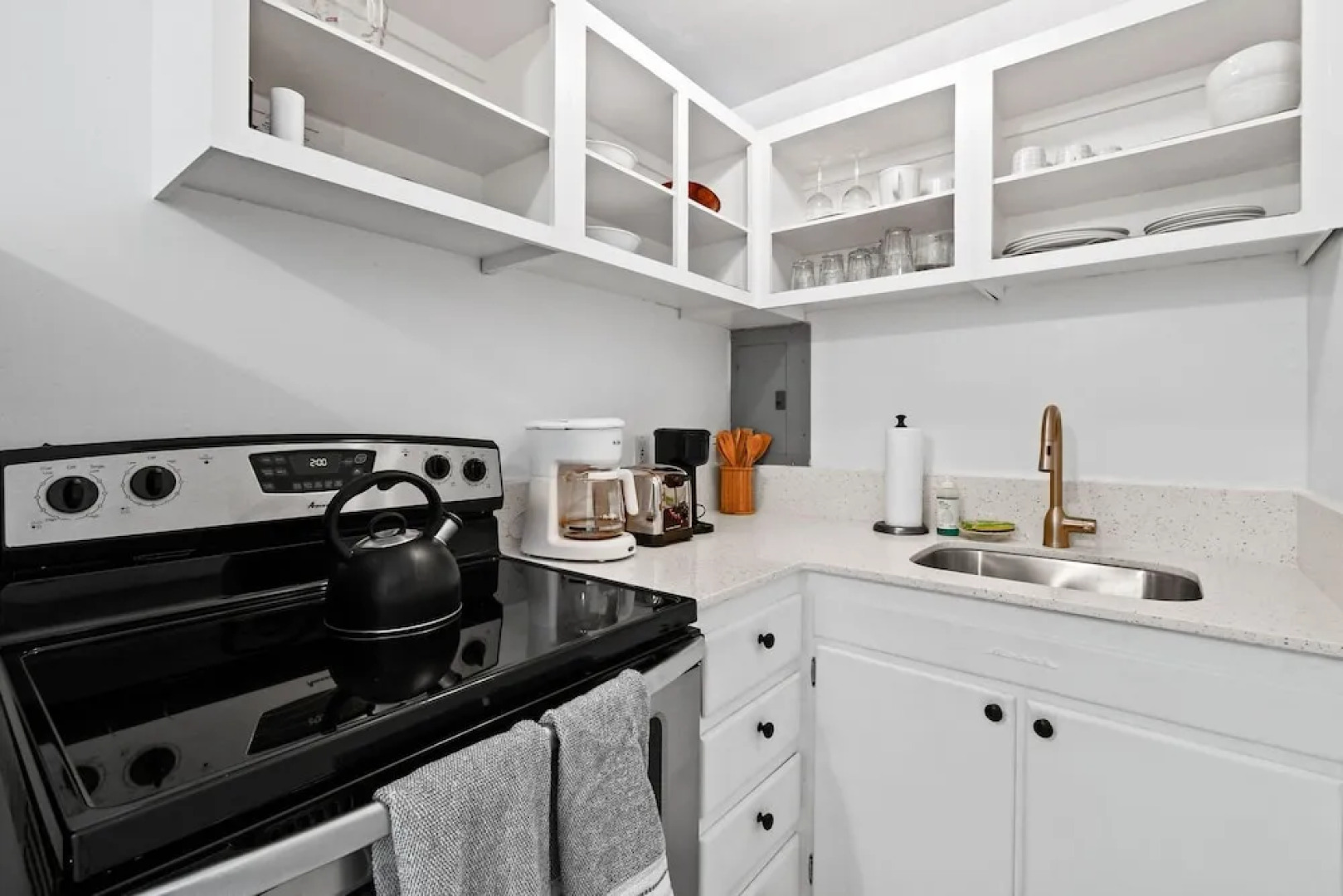 Sunshine Shores Boutique Apartments