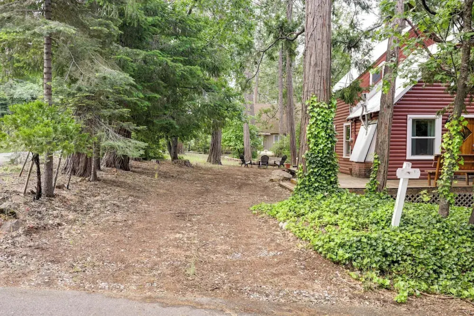 Fire Pit, Deck & Grill: Cozy Twain Harte Cabin!
