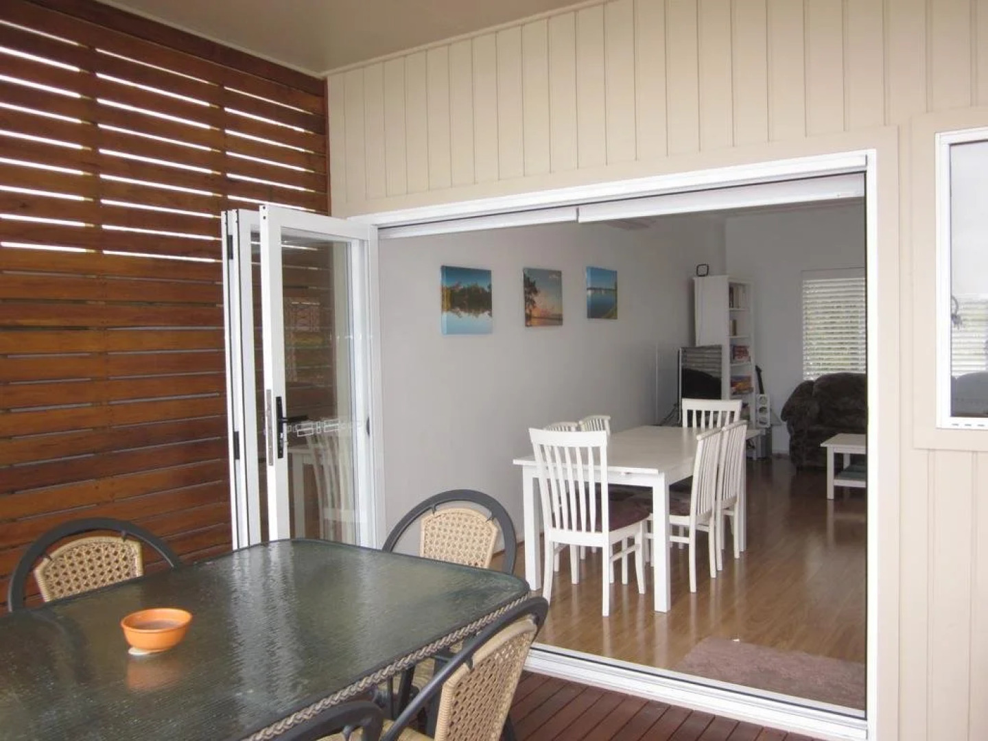 Lakefront Simplicity