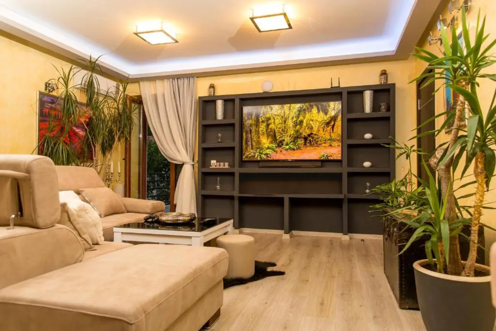 Blanche Cliff Apartments