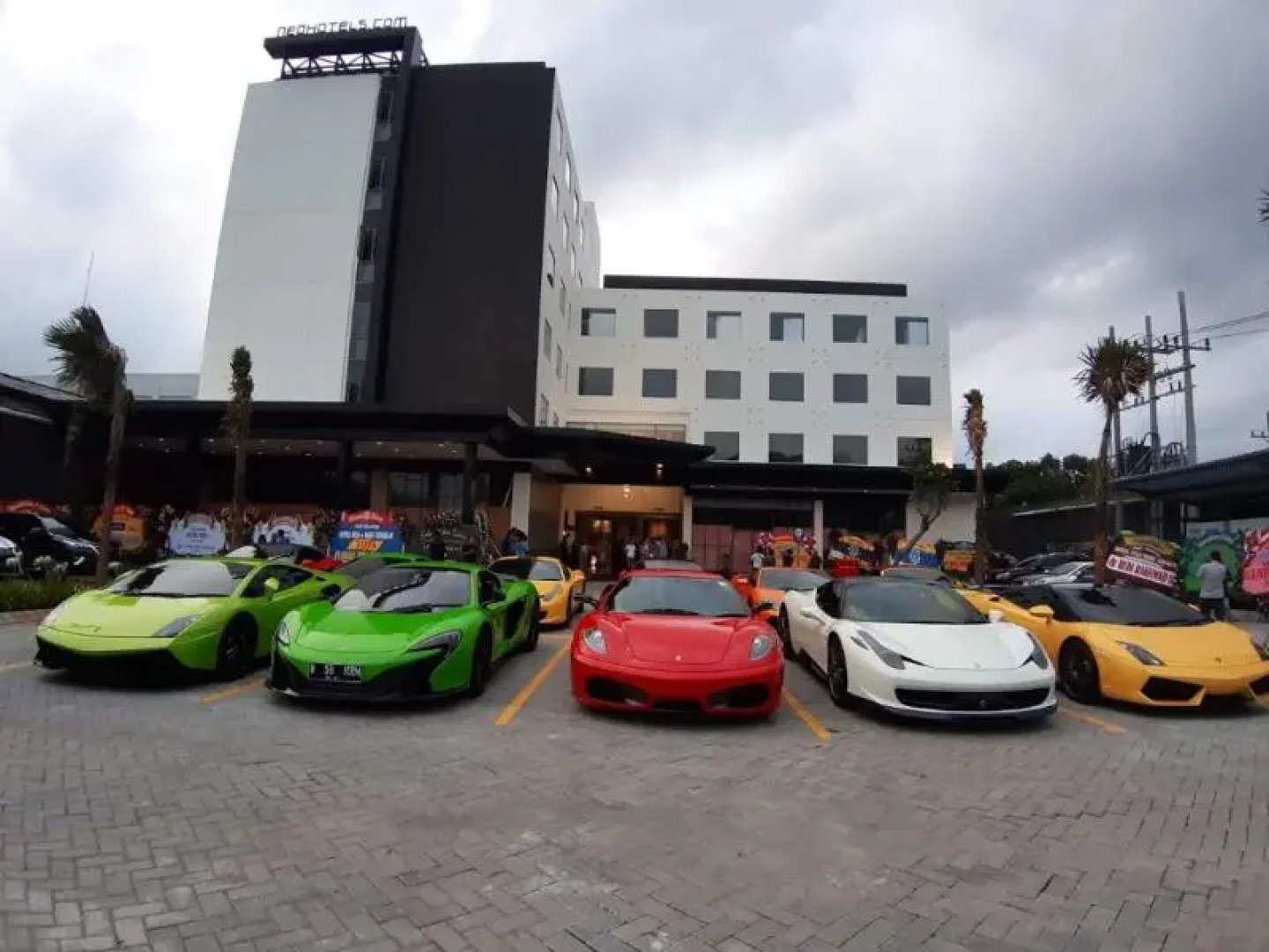 NEO Plus Waru Sidoarjo by ASTON